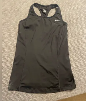 Nike dri fit tank thumbnail 1