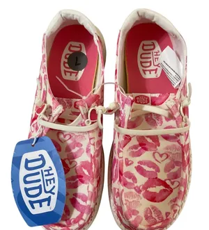 Hey Dude Wendy Cottage Crochet Shoes Women 12 Pink Lips Hearts Slip On Loafers thumbnail 1