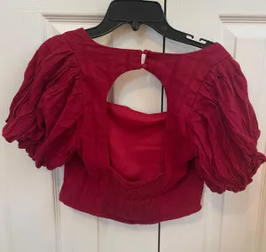 TCEC Boutique Red Cropped Puffy Sleeve Top thumbnail 4