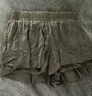Amazon Flutter High-Waisted Shorts Black XS/S thumbnail 1
