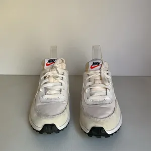 Nike Waffle Debut Women’s Sneakers Size 6.5 Beige Pink Gray Retro Running Shoes thumbnail 3