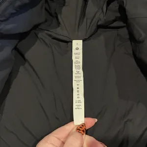 Lululemon Push Your Pace Jacket Size 6 Black Hiking -LW4BZFS BLK EUC thumbnail 16