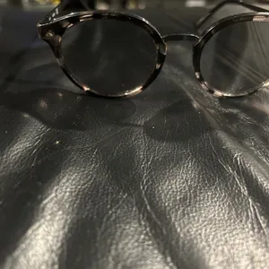 Guess Black Frame Glasses mirror lens thumbnail 3