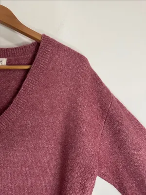 UpWest Resort & Mercantile V-Neck Plush Chunky Sweater Hi Lo Dusty Mauve size M thumbnail 4