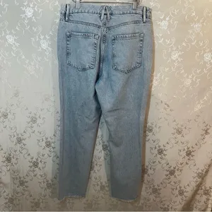 Good American Good Straight Light Wash Distressed Jeans Size 6 28 GCC00859T thumbnail 8