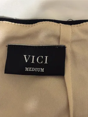 VICI Medium Floral Sequin Embroidered Mesh Mini Skirt Party Holiday thumbnail 2