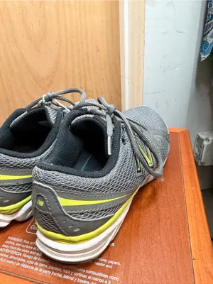 New Balance 690 Gray Neon Running Sneakers Sport - Hiking Inspired. Size: US 7 thumbnail 4