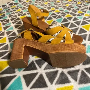 American Eagle wedge heels thumbnail 1