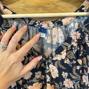 Old Navy Floral Dress size Large thumbnail 4