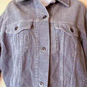 Zara Corduroy Trucker Jacket‎ Women XS Blue Button Front Raw Hem Pockets shacket thumbnail 4