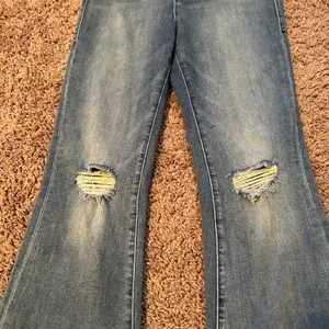 Good American ‼️ Good Flare Jeans‼️ thumbnail 4