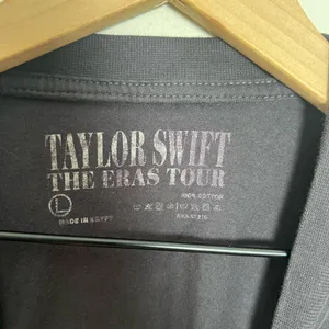 TAYLOR SWIFT- The Eras Tour Long Sleeve Black Size L thumbnail 7