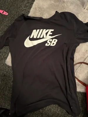 Nike T-Shirt thumbnail 1