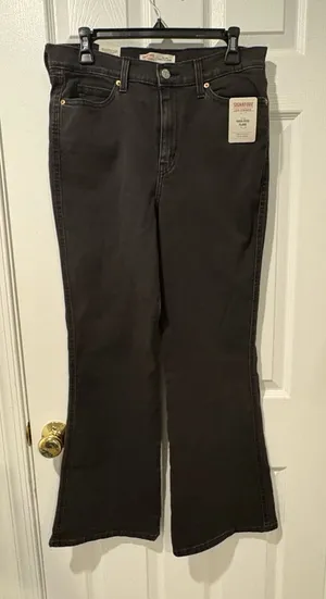 Levi’s signature high-rise flare stretch jeans thumbnail 1