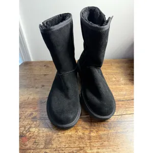Ugg Bailey Zip Black Boots‎ women's size 9 thumbnail 2