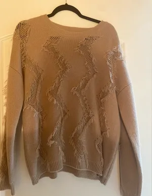 Charlotte Russe Women’s Tan brown Sweater size M thumbnail 1