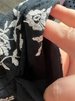 Abercrombie & Fitch Women's Black White linen‎ Embroidered Flower Shorts thumbnail 3