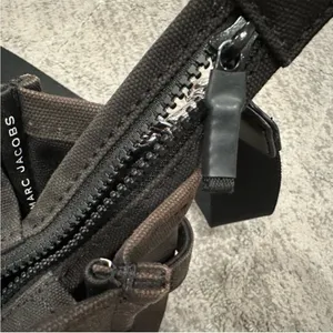 Marc Jacobs The Tote Bag Small Canvas Bag Crossbody thumbnail 6