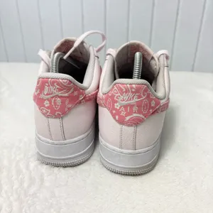 NIKE Air‎ Force 1 Low Pearl Pink Paisley White FD1448-664 Size 10 Women's thumbnail 3