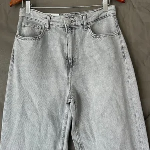 Zara Signature Denim High Rise Wide Leg Jean in Grey US Size 6 thumbnail 6