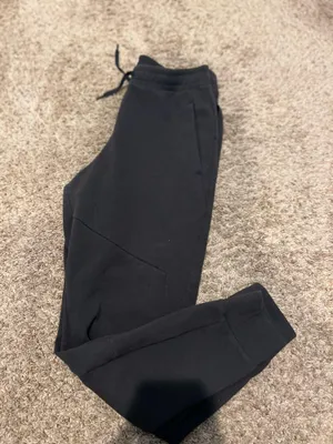 Men’s black sweatpants thumbnail 1