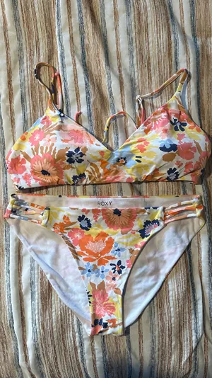 Roxy Swimsuit thumbnail 1