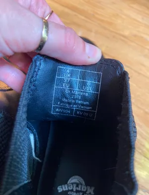 Dr Martens black leather 2976 Chelsea boots 🔥 thumbnail 9