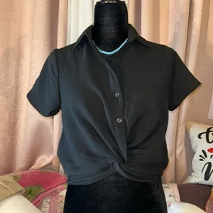 NWT  Size M Black Button Down Crop Top thumbnail 1