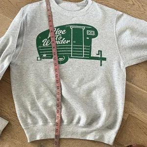 Live to Wander Camper Graphic Sweatshirt Gray RV Camping S M thumbnail 6