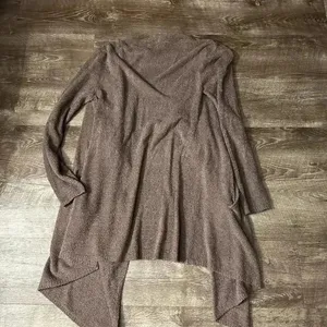 Barefoot Dreams Size L/XL Bamboo Chic Lite Calypso Wrap in Brown thumbnail 1
