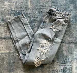 Pacsun Distressed Pale Wash Straight Leg High Rise Mom Jeans Size 25 thumbnail 1