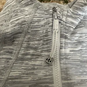 Lululemon Gray Zip-Up Jacket thumbnail 3