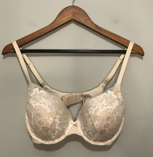 Victoria's Secret Pushup Bar in Floral Lace Cream & White 34D thumbnail 1
