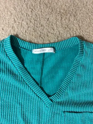 Altar'd State ribbed V-neck pocket tee thumbnail 3