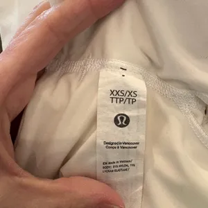 Lululemon White Longline Racerback Sports Bra Built-In Cups XXS/XS thumbnail 4
