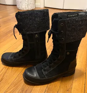 NORTH FACE PRIMALOFT SNOW BOOTS Size 11 thumbnail 1