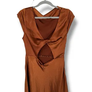 Hello Molly GET IN FORMATION SATIN MIDI DRESS‎ BROWN thumbnail 7