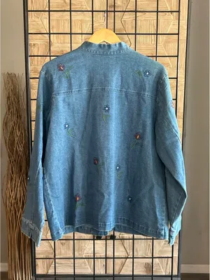 Denim & Co Womens Denim Jacket Size L Button Up Embroidered Flowers Boho thumbnail 5