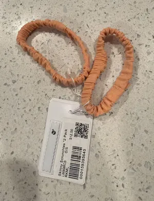 Lululemon 2pk Skinny Scrunchies/Hair Ties in Coral thumbnail 1