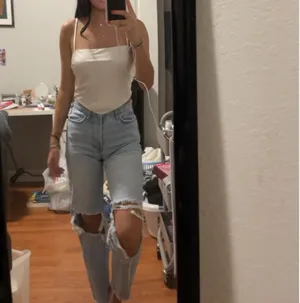 Aritzia Satin Camisole Sunday Best Elektra thumbnail 6
