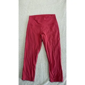 lululemon Align High Rise Crop Leggings 21" hot Pink Size 8 Stretch Yoga thumbnail 3