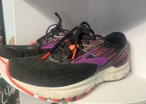 Brooks Women’s Shoes thumbnail 1