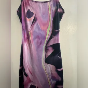 Pretty Little Thing SHAPE PINK ABSTRACT PRINT SLINKY SPAGHETTI STRAP MIDI DRESS thumbnail 4