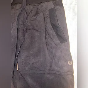 Lululemon Dance Studio Pants | Size 2‎ |Cropped with a 14" inseam thumbnail 6