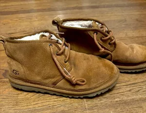 UGG Neumel US 9 Chestnut Tan Suede Boots Women’s thumbnail 1