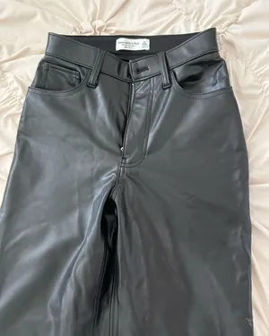 Abercrombie 90s Relaxed Vegan Leather Pants thumbnail 1