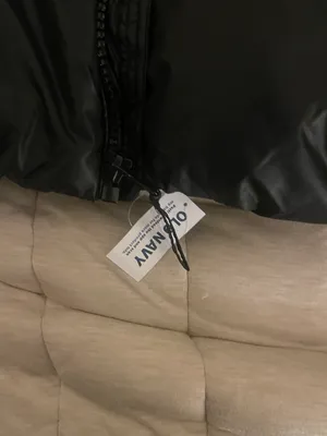 Old Navy Black Quilted Puffer Jacket thumbnail 5