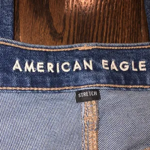 American Eagle 90’s skinny jeans size 4 regular thumbnail 3