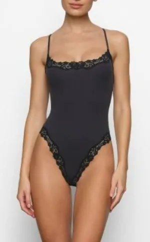 Nwt Skims Fits Everybody Lace Cami Bodysuit Xs thumbnail 1