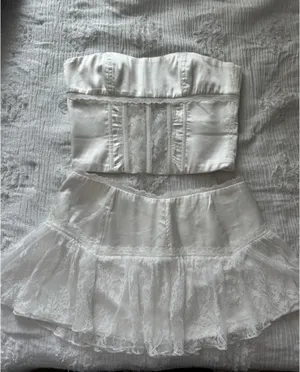Edikted white ruffle set thumbnail 2